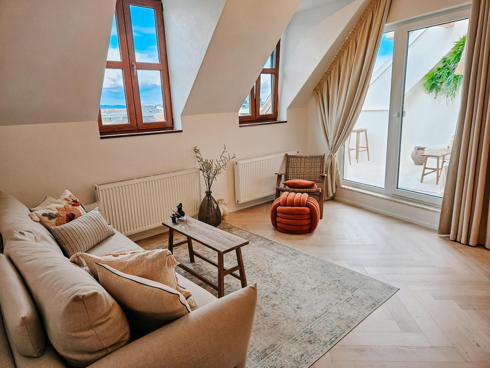 New Design Top-Class Suite Next To The Castle-Free Parking-Terrace Bratislava Eksteriør billede
